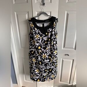 Jessica Howard Black and White Floral Midi Dress